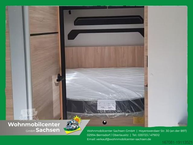 Pusiau integruotas kemperis CHALLENGER 328 Etape Arctic Hubbett