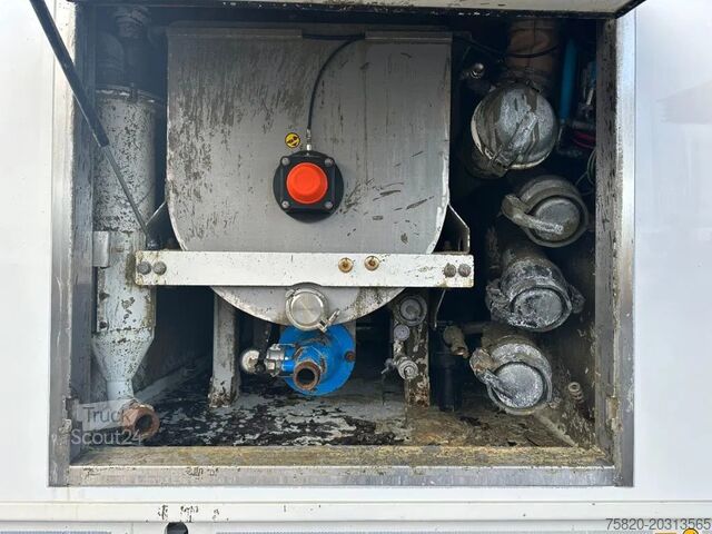 Betonpumpe Volvo FM 450 8X4 + OVERMAT MSA 22.13 EPS PTO CEMENT/M...