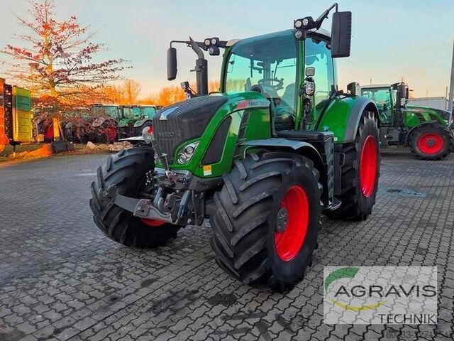 Трактор Fendt 724 VARIO S4 Profi Plus