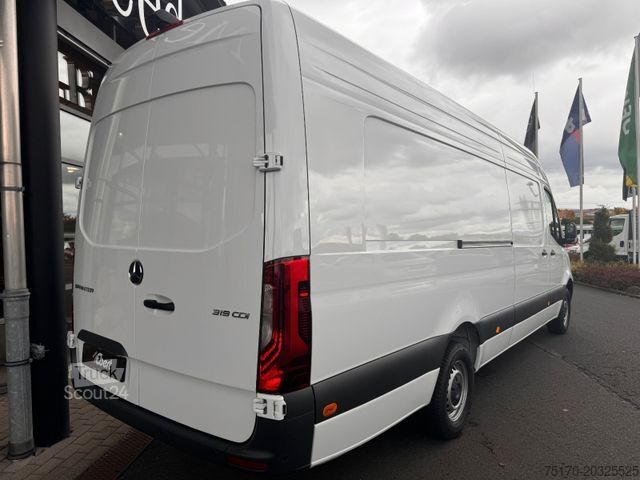 Kastenwagen MERCEDES-BENZ Sprinter 319 CDI Extralang DISTRONIC Kamera LED