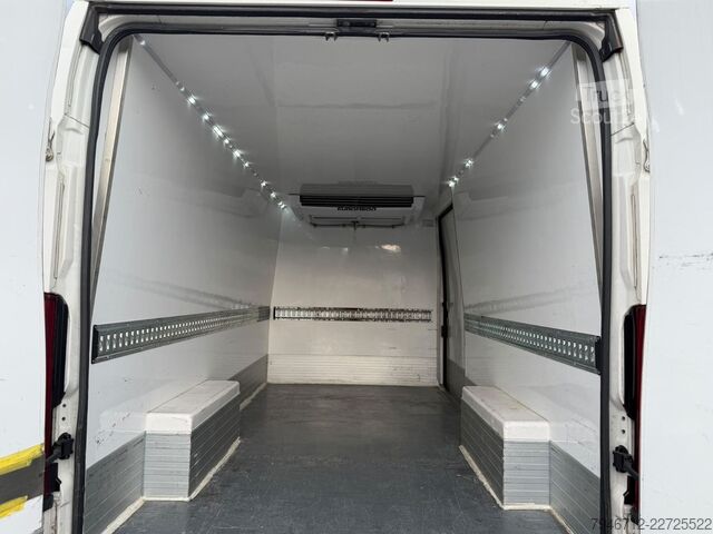 Рефрижераторний фургон PEUGEOT Boxer Kühlkasten L4H2 BlueHDi 130 *44.000 Km*