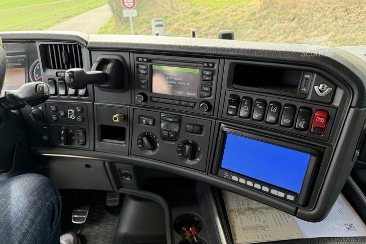 Tracteur routier standard Scania R730 LA6x4HNB Kipphydraulik / Swiss-Vehicle