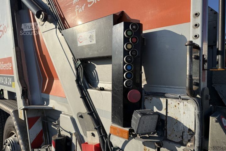 Camion à ordures Scania P320 LB 6x2*4 Palfinger PC 3800 / Swiss-Vehicle