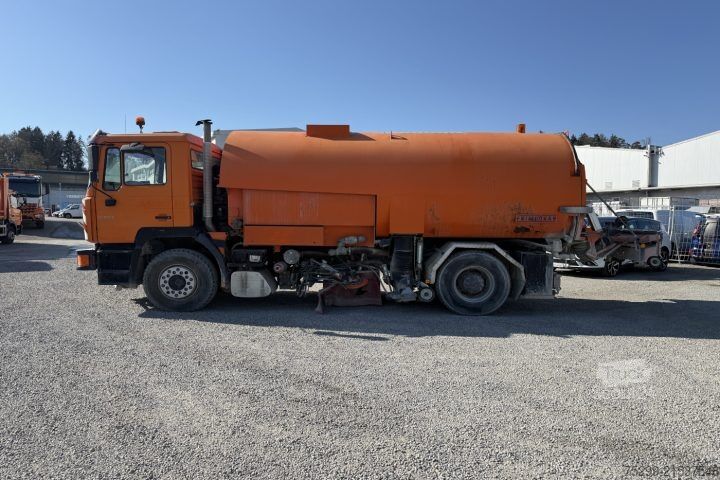 Σκούπα οχημάτων MAN 19.364 FLC 4x2 Kehrmaschine