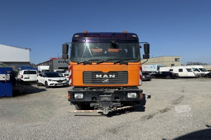 Σκούπα οχημάτων MAN 19.364 FLC 4x2 Kehrmaschine