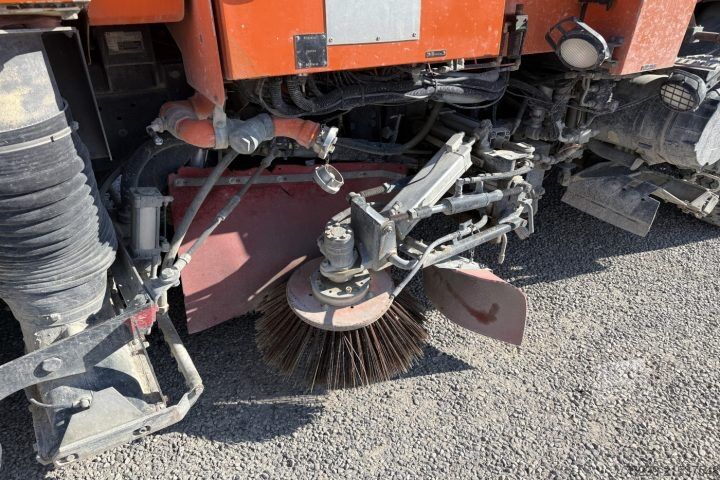 Σκούπα οχημάτων MAN 19.364 FLC 4x2 Kehrmaschine