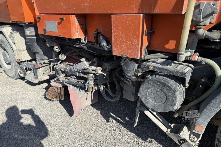Σκούπα οχημάτων MAN 19.364 FLC 4x2 Kehrmaschine