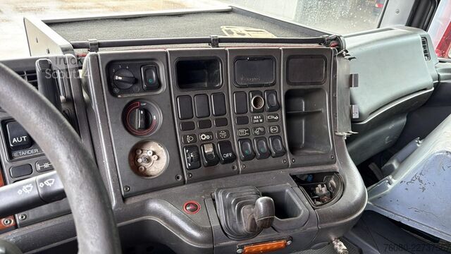 Alváz vezetőfülkével Scania 164 - 580 (MANUAL GEARBOX / LAMES / STEEL SUSPE...