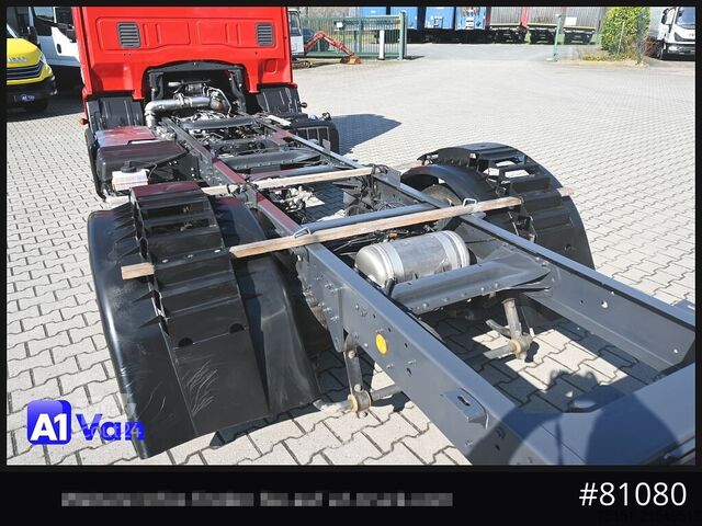 Bestelwagenchassis IVECO Eurocargo 80E19 Fahrgestell, Klima, AHK, Luftfederung