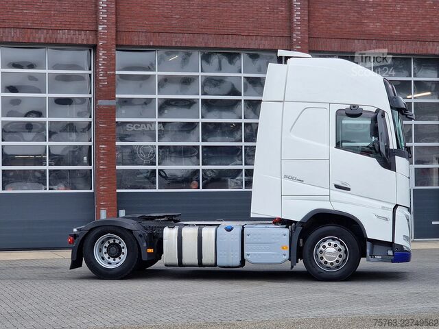 Standard-SZM Volvo FH 13.500 4x2 Globetrotter XL - I parkcool - 2x...