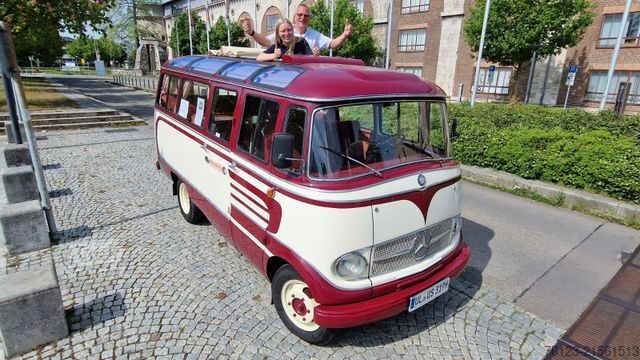Minibus MERCEDES-BENZ Vorgänger Sprinter O 319 Samba mit Faltdach AC