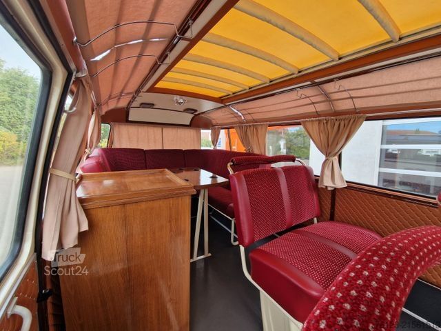 Minibus MERCEDES-BENZ Vorgänger Sprinter O 319 Samba mit Faltdach AC