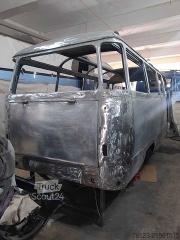 Minibus MERCEDES-BENZ Vorgänger Sprinter O 319 Samba mit Faltdach AC