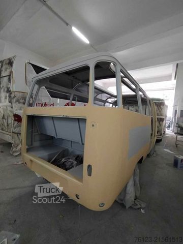 Minibus MERCEDES-BENZ Vorgänger Sprinter O 319 Samba mit Faltdach AC