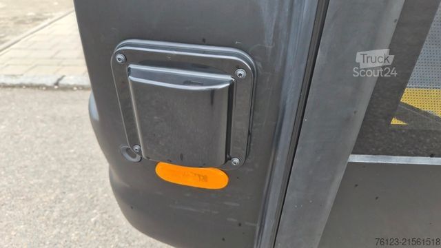 Minibús MERCEDES-BENZ Sprinter 517 Heckniederflur Vorlauffahrzeug