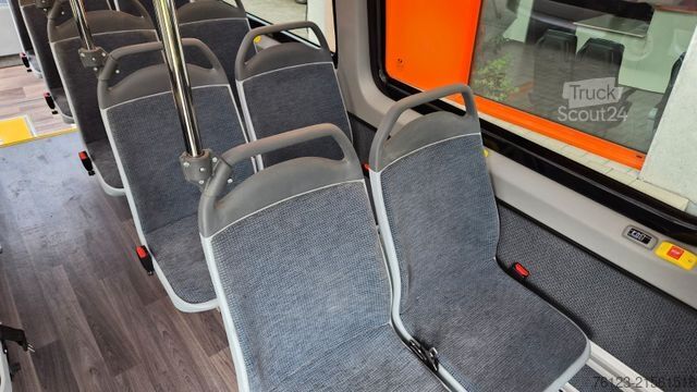 Minibús MERCEDES-BENZ Sprinter 517 Heckniederflur Vorlauffahrzeug