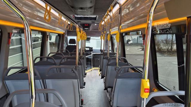 Minibús MERCEDES-BENZ Sprinter 517 Heckniederflur Vorlauffahrzeug