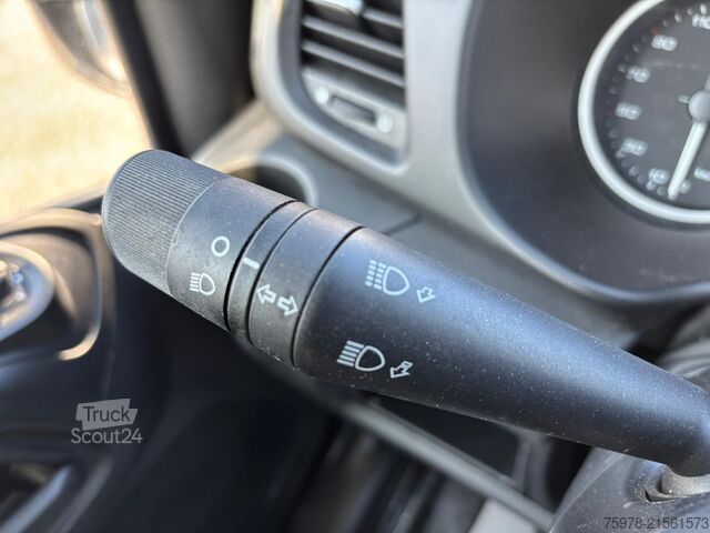 Dubă cu caroserie tip cutie IVECO Daily 35