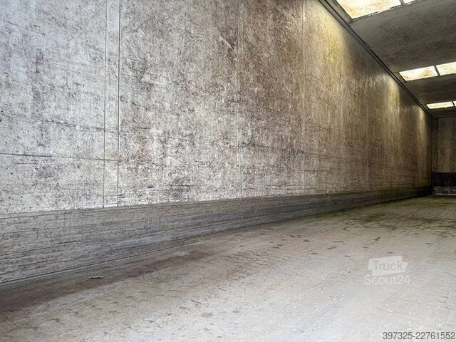  Schmitz Cargobull Boxtrailer / Kofferauflieger