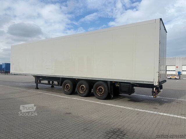  Schmitz Cargobull Boxtrailer / Kofferauflieger