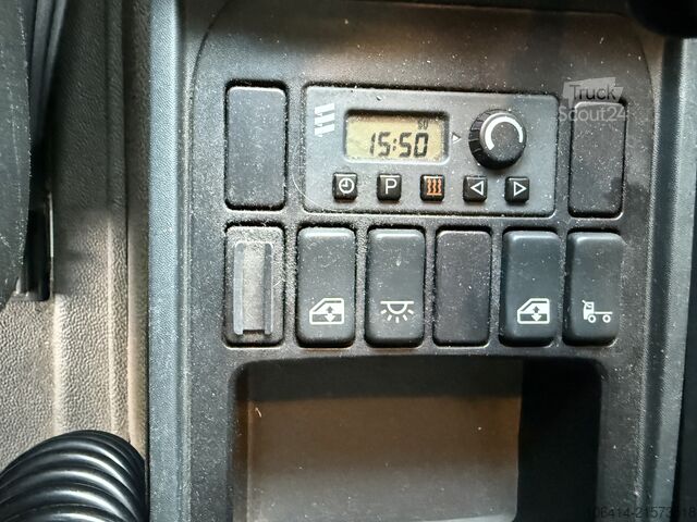 Skrzynia z plandeką i windą załadowczą MAN TGM 12.290