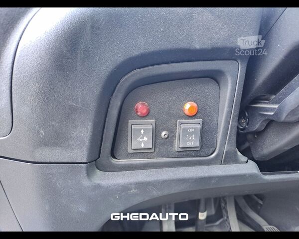 Kleinbus IVECO DAILY 35C18 3.0 CASSONE RIBALTABILE