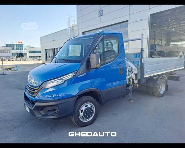 حافلة صغيرة IVECO DAILY 35C18 3.0 RIBALTABILE CON GRU E RADIOCOMANDO