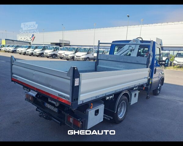 حافلة صغيرة IVECO DAILY 35C18 3.0 RIBALTABILE CON GRU E RADIOCOMANDO