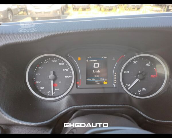 حافلة صغيرة IVECO DAILY 35C18 3.0 RIBALTABILE CON GRU E RADIOCOMANDO
