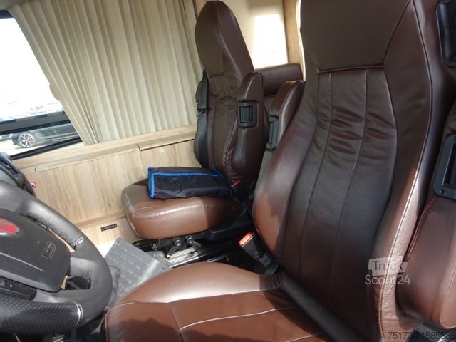 Integrated camper EURAMOBIL IL 720 EB Markise Navi Klimaaut. Hubbett