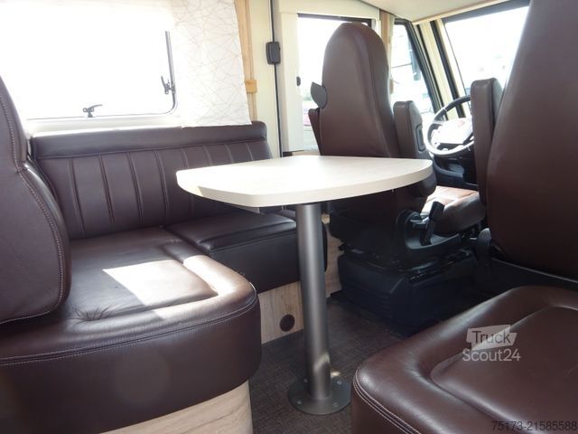 Integrated camper EURAMOBIL IL 720 EB Markise Navi Klimaaut. Hubbett