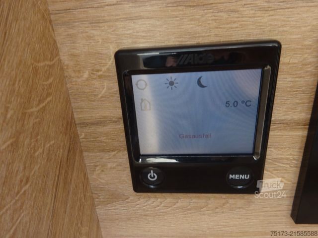 Integrated camper EURAMOBIL IL 720 EB Markise Navi Klimaaut. Hubbett