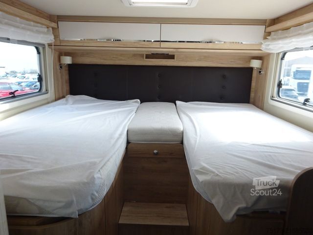 Integrated camper EURAMOBIL IL 720 EB Markise Navi Klimaaut. Hubbett
