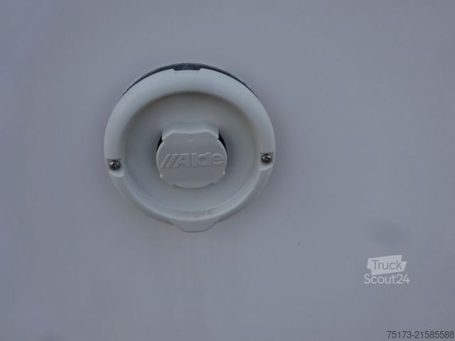 Integrated camper EURAMOBIL IL 720 EB Markise Navi Klimaaut. Hubbett