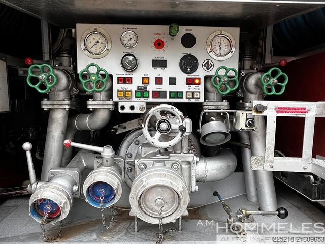 Πυροσβεστικό όχημα Mercedes-Benz 1831 AK  4x4