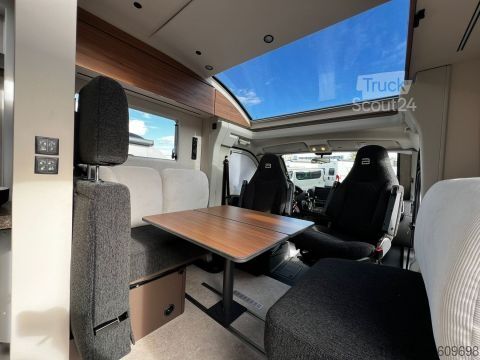 Polointegrovaný obytný vůz Bürstner Signature SFT 7.0