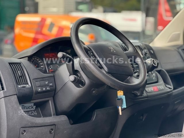 Pick-up van PEUGEOT Boxer DoKa Pritsche HDi 140 4x2