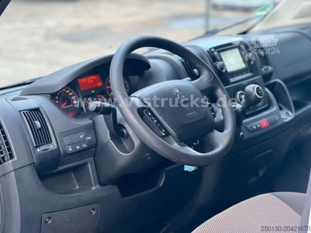 Højt tag varevogn PEUGEOT Boxer Kasten Hochdach Pro 4x2