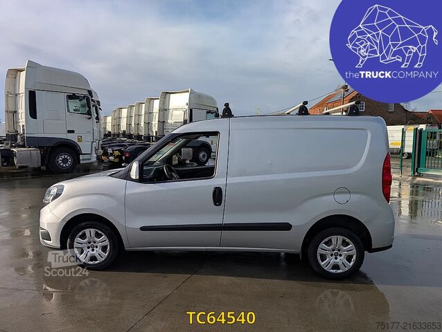 Ploščati dostavnik Fiat Doblo