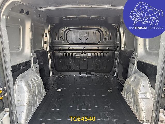 Ploščati dostavnik Fiat Doblo