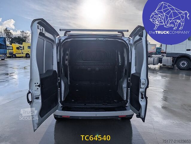 Ploščati dostavnik Fiat Doblo