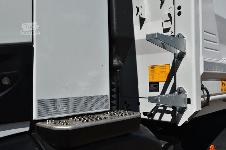 Tristrani prekucnik IVECO X-WAY AD360X50Z HR OFF 3S-Kipper MEILLER Bordmat