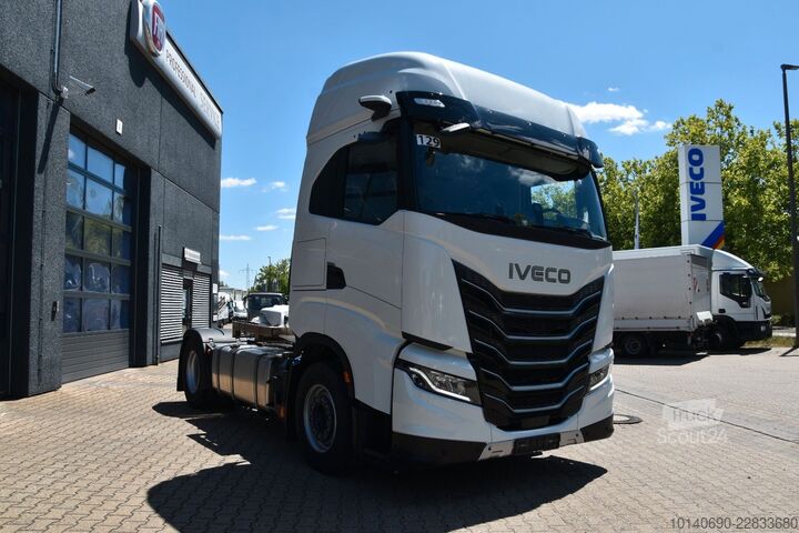 Tracteur routier standard IVECO S-WAY AS440S50T-P SZM Mirror Standklima High-Per