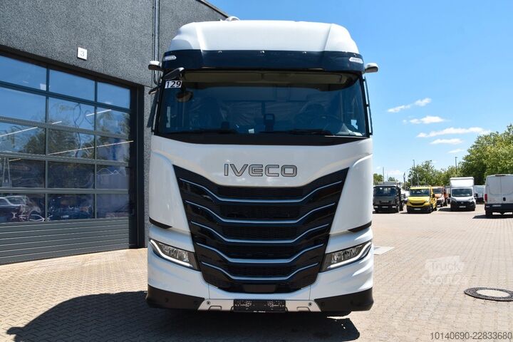 Tracteur routier standard IVECO S-WAY AS440S50T-P SZM Mirror Standklima High-Per