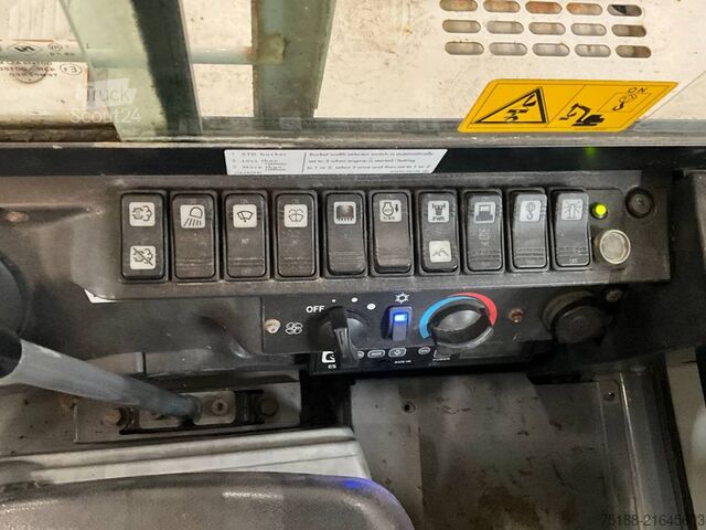 Mini bager Takeuchi TB 280 FR