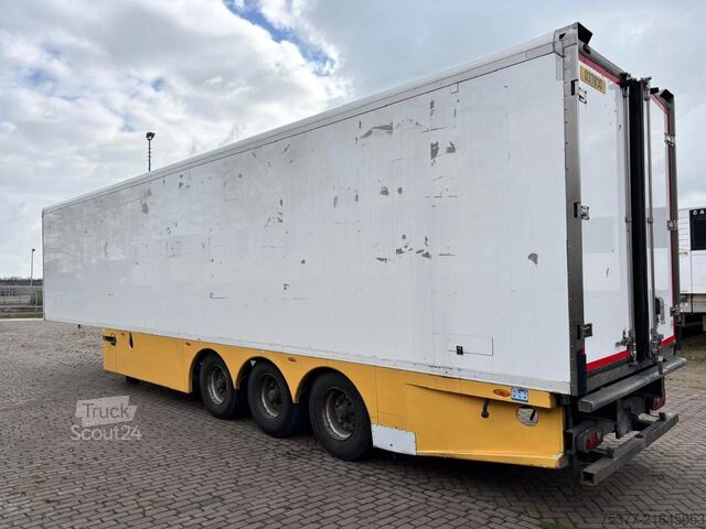 Рефрижераторне/заморожене транспортування Gray and Adams 10 units on stock ,Themoking SLXe 200 ,BPW axle...