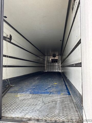 Рефрижераторне/заморожене транспортування Gray and Adams 10 units on stock ,Themoking SLXe 200 ,BPW axle...