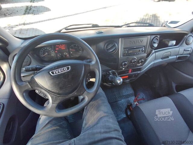 Jääkaappikorinen pakettiauto IVECO Daily 70C15/P