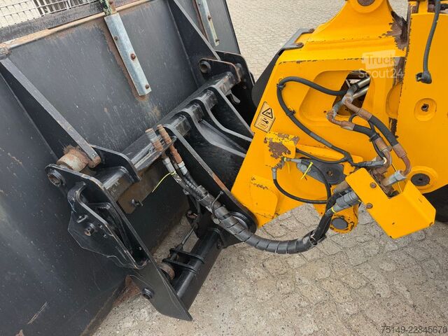 Φορτωτής με ελαστικά JCB TM 320 S, Teleskoplader, 5.2m, 3.6to., Schaufel