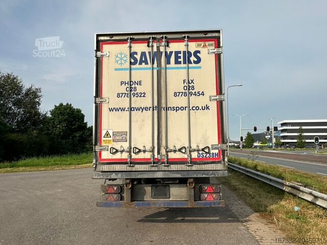 Transporte refrigerado/congelado Gray and Adams Meat Hook Thermo King SLXE 400